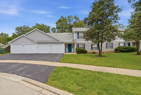 1291 N Red Oak Circle #1, Round Lake Beach, IL 60073