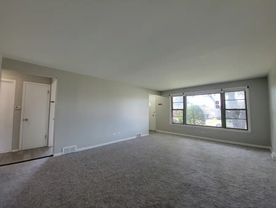 383 Calhoun Avenue, Calumet City, IL 60409 - #2
