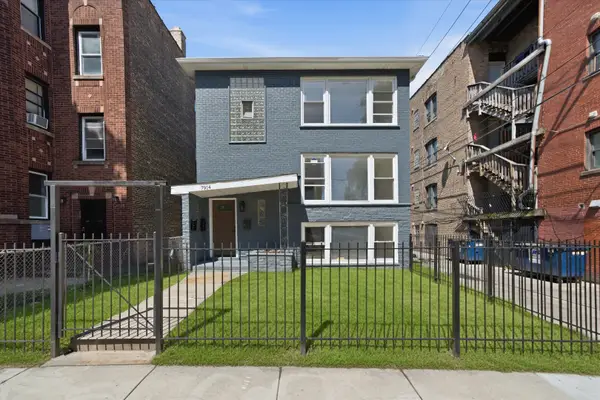 7914 S Essex Avenue, Chicago, IL 60617