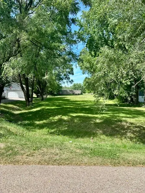 1229 Lakewood Drive, Lake Holiday, IL 60552