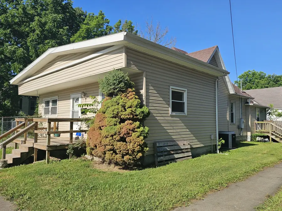 401 S 20th Street, Mount Vernon, IL 62864 - #3