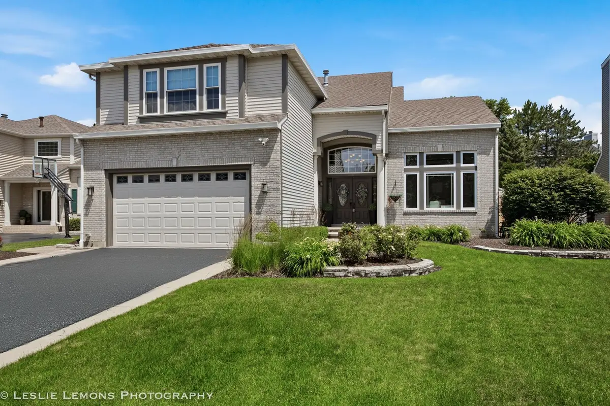 9011 Coppergate Road, Woodridge, IL 60517 - #1