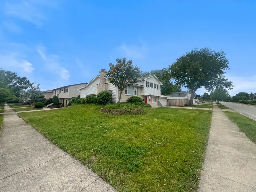 16230 76th Avenue, Tinley Park, IL 60477 - #2