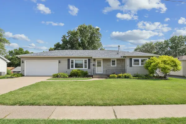 1839 W 38th Place, Davenport, IA 52806