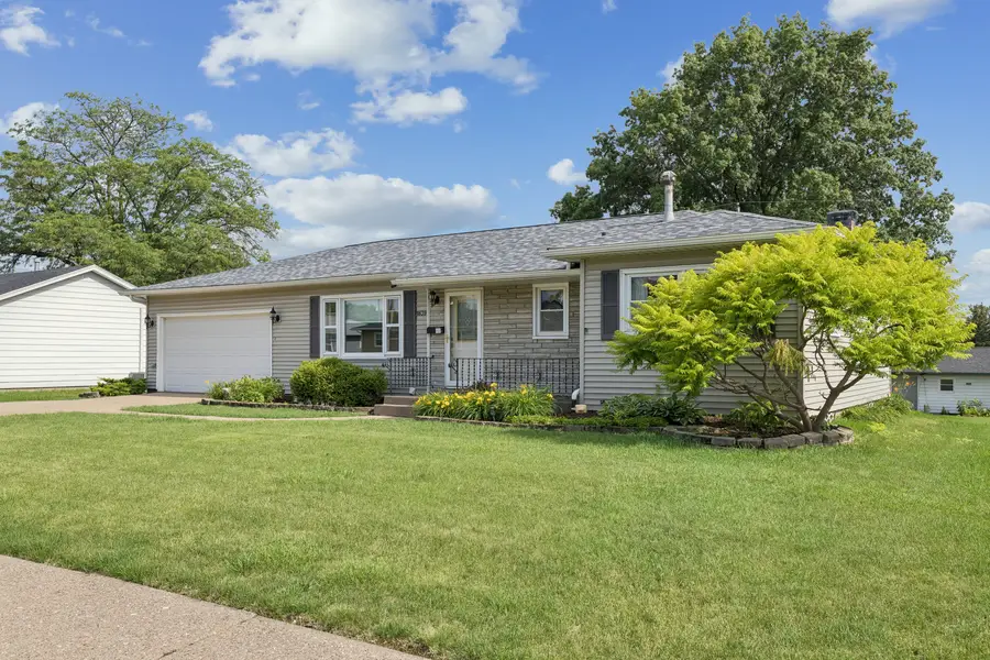 1839 W 38th Place, Davenport, IA 52806 - #3