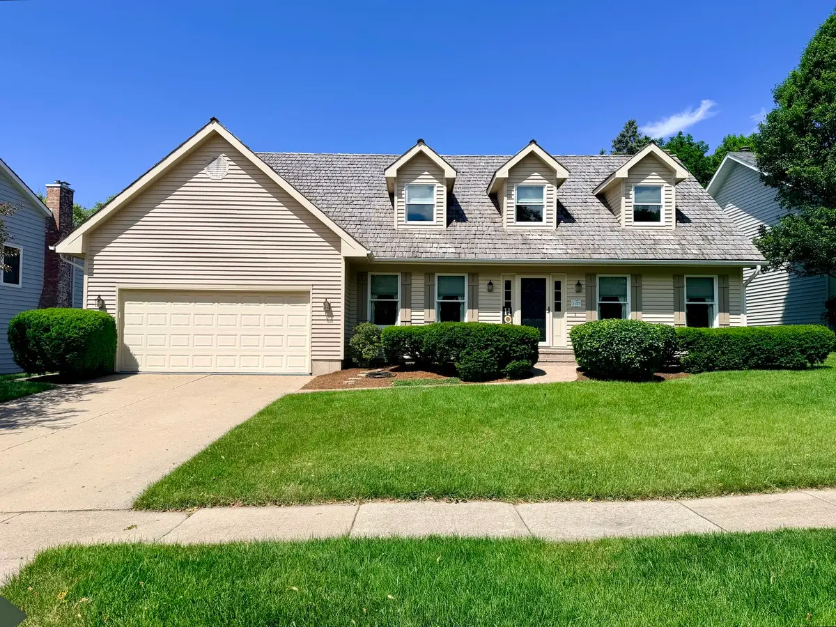 1137 Loyola Drive, Libertyville, IL 60048 - #1