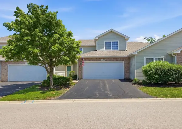 58 Rolling Oaks Road #B, Sugar Grove, IL 60554