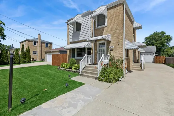 1483 Orchard Street, Des Plaines, IL 60018