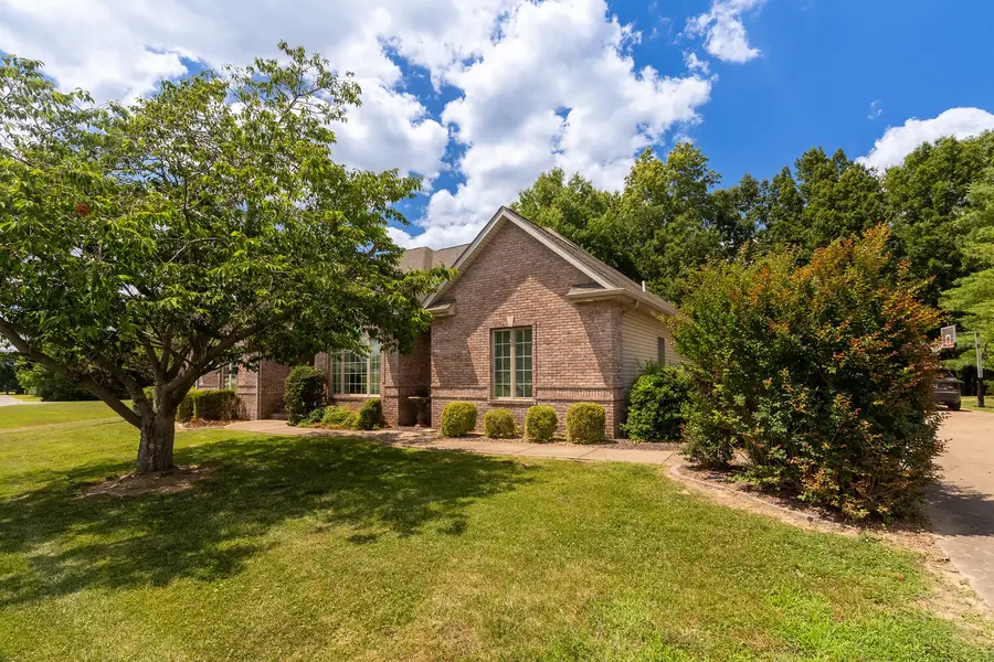 27 Deer Run, Herrin, IL 62848 - #3