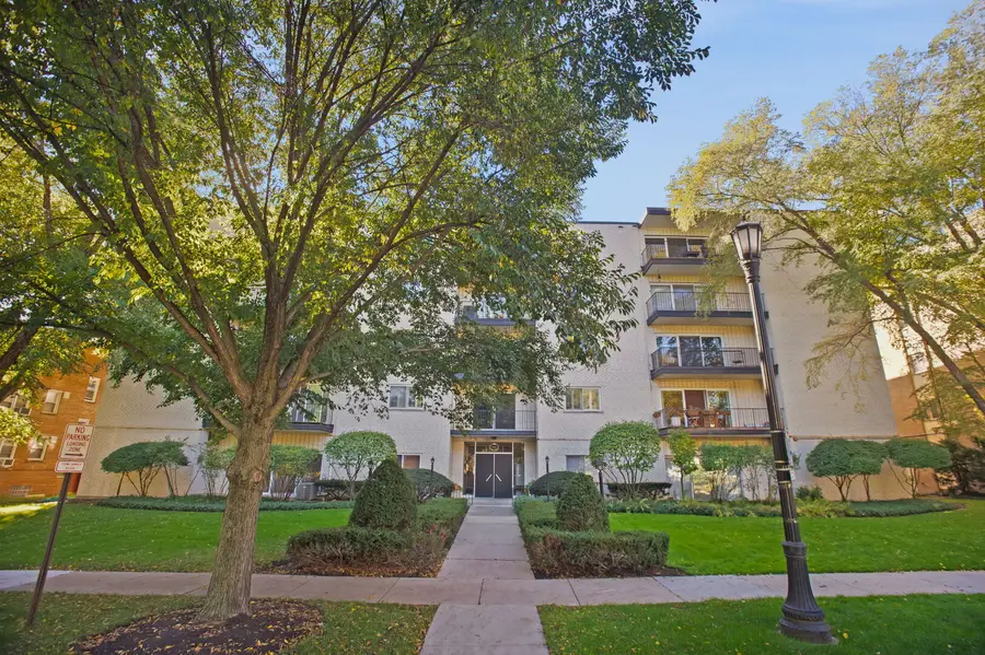 820 Oakton Street #2A, Evanston, IL 60202 - #2