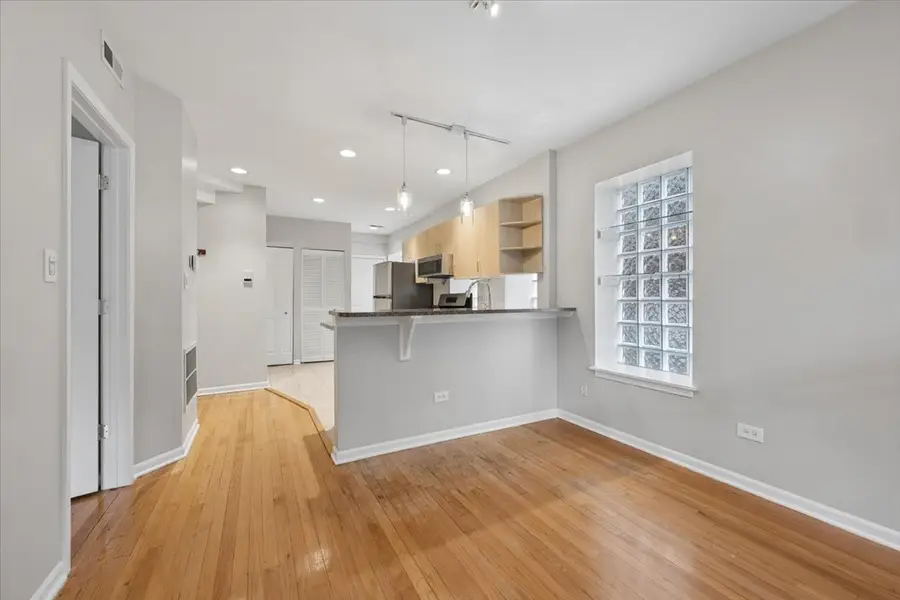 2215 N Bissell Street #2A, Chicago, IL 60614 - #3