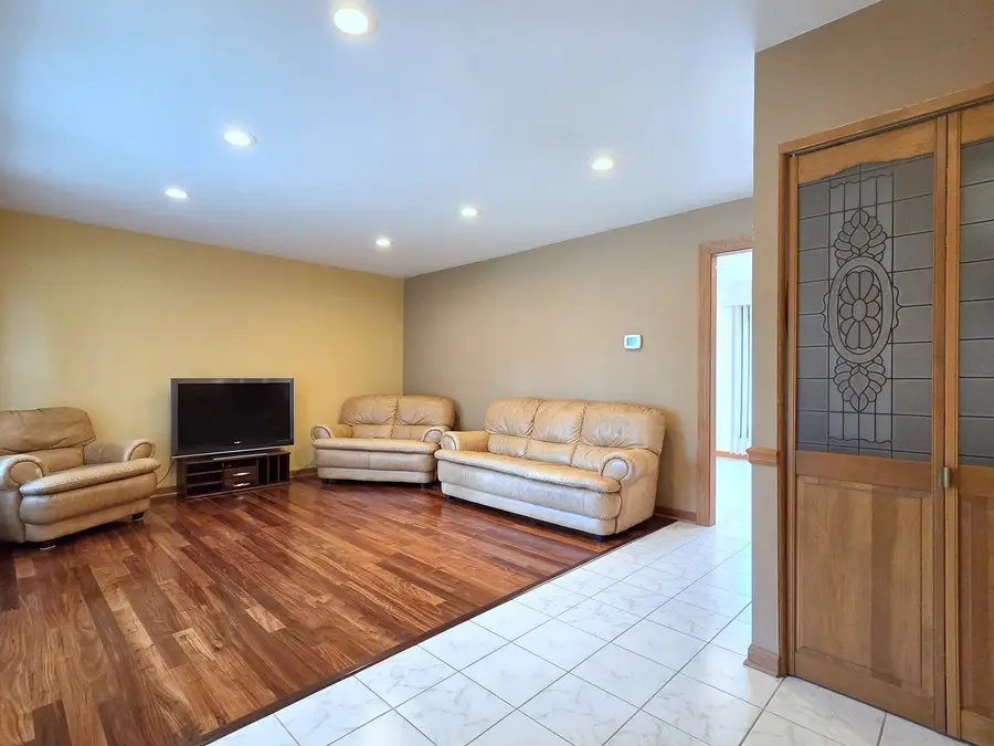 21W105 Flamingo Lane, Lombard, IL 60148 - #2