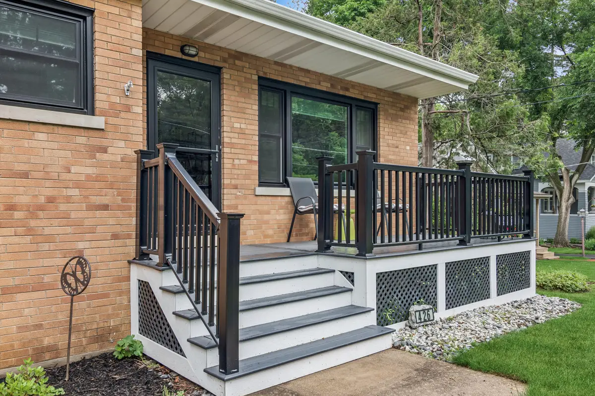 426 Concord Avenue, Fox River Grove, IL 60021 - #1