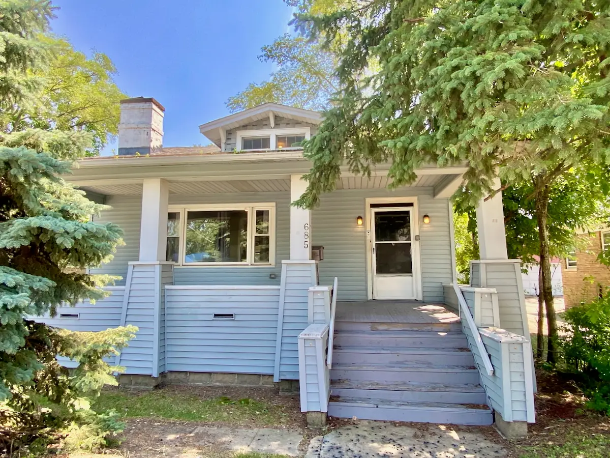 685 E 142nd Street, Dolton, IL 60419 - #1