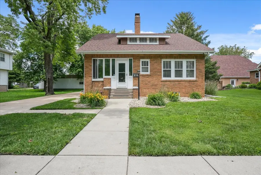 310 E Elm Street, Fairbury, IL 61739 - #2