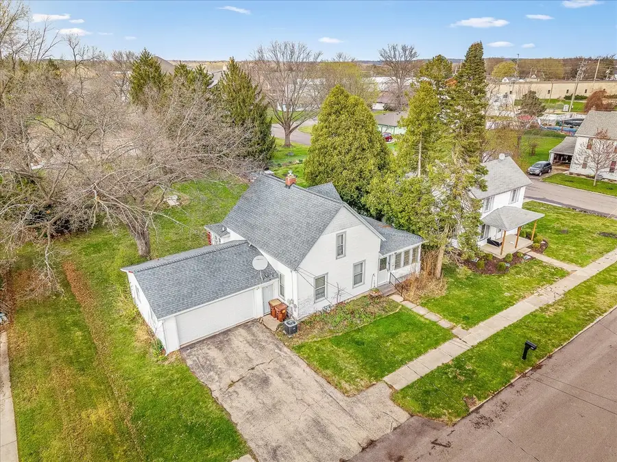 407 W 4th Street, Byron, IL 61010 - #3