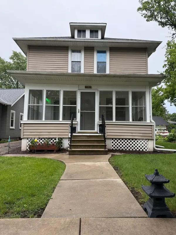 120-122 S Commonwealth Avenue, Aurora, IL 60506