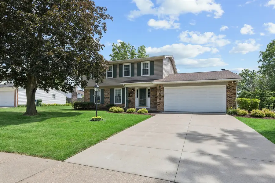 1025 8th Avenue N, Clinton, IA 53732 - #2