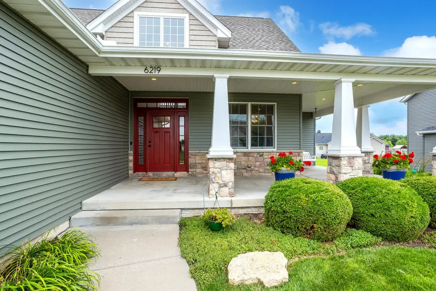 6219 Fillmore Street, Davenport, IA 52806 - #2