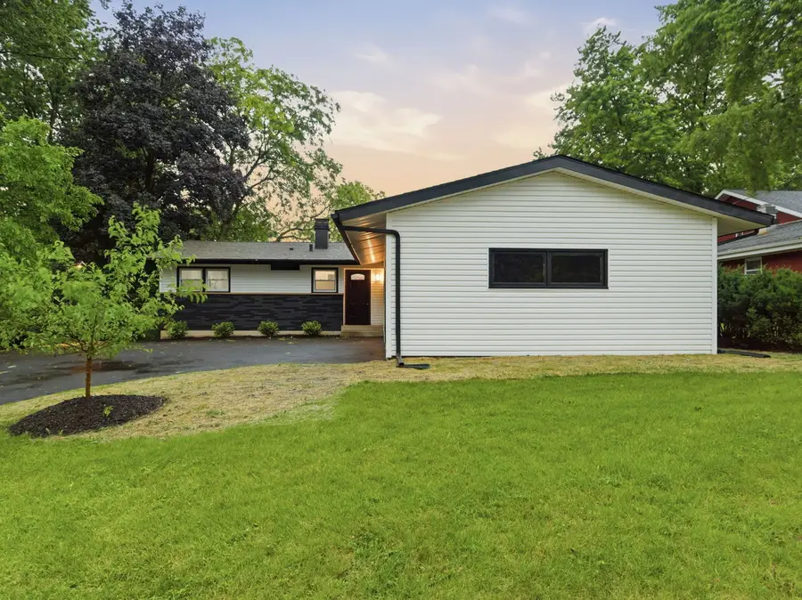 6411 Londonderry Drive, Cary, IL 60013 - #2