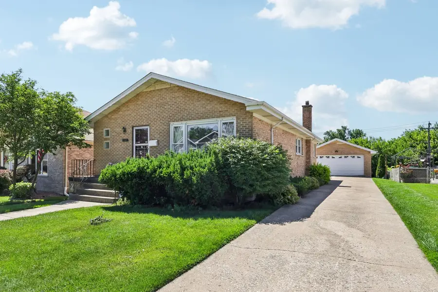 6905 43rd Street, Stickney, IL 60402 - #3