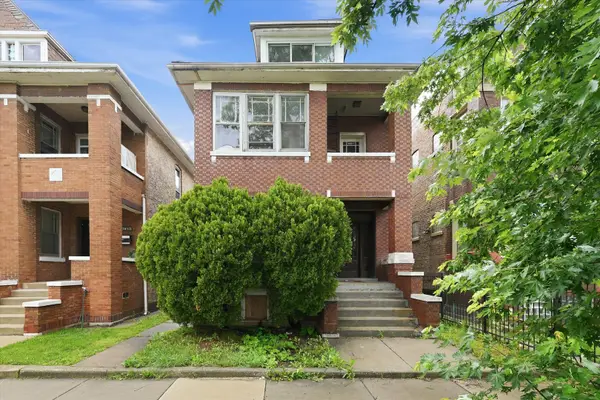 6734 S Maplewood Avenue, Chicago, IL 60629