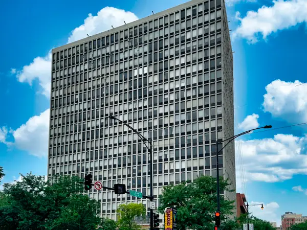 444 W Fullerton Parkway #604, Chicago, IL 60614