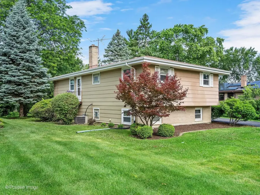 102 Hill Street, Roselle, IL 60172 - #2