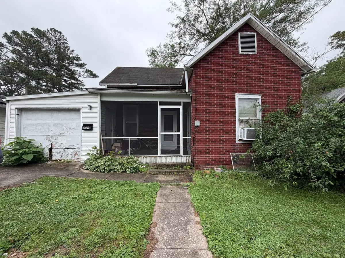 709 Charleston Street, Harrisburg, IL 62946 - #1