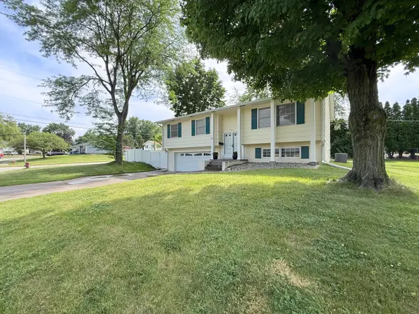 2957 10th Street, East Moline, IL 61244