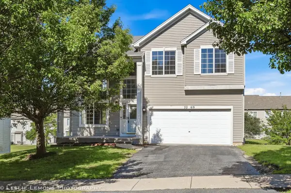 2269 Grand Pointe Trail, Aurora, IL 60503