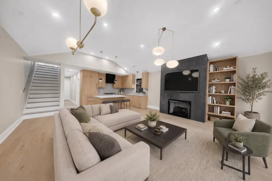 1406 W Cuyler Avenue #3, Chicago, IL 60613 - #3
