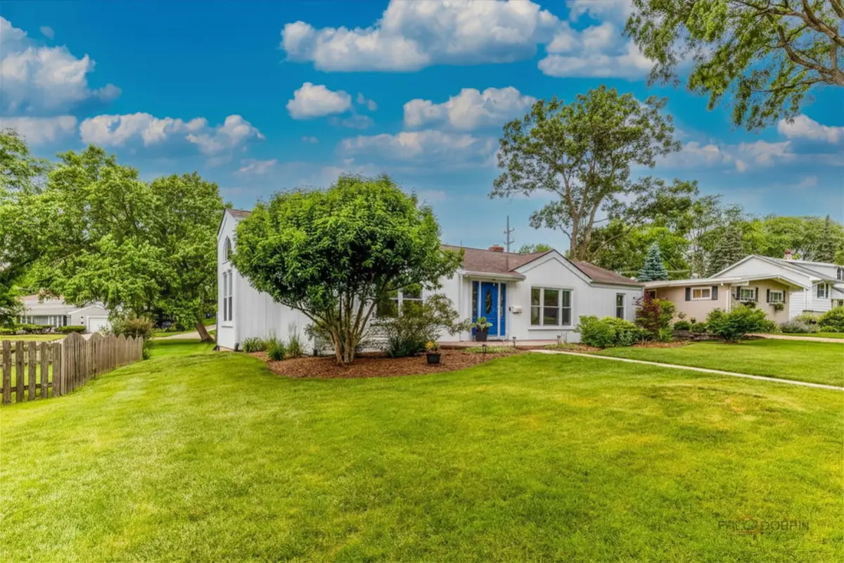 310 S Summit Street, Wheaton, IL 60187 - #1