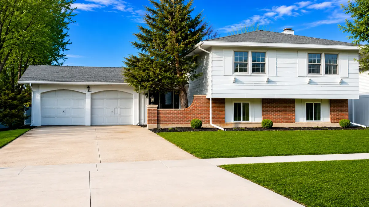 1360 Devonshire Lane, Hoffman Estates, IL 60169 - #1
