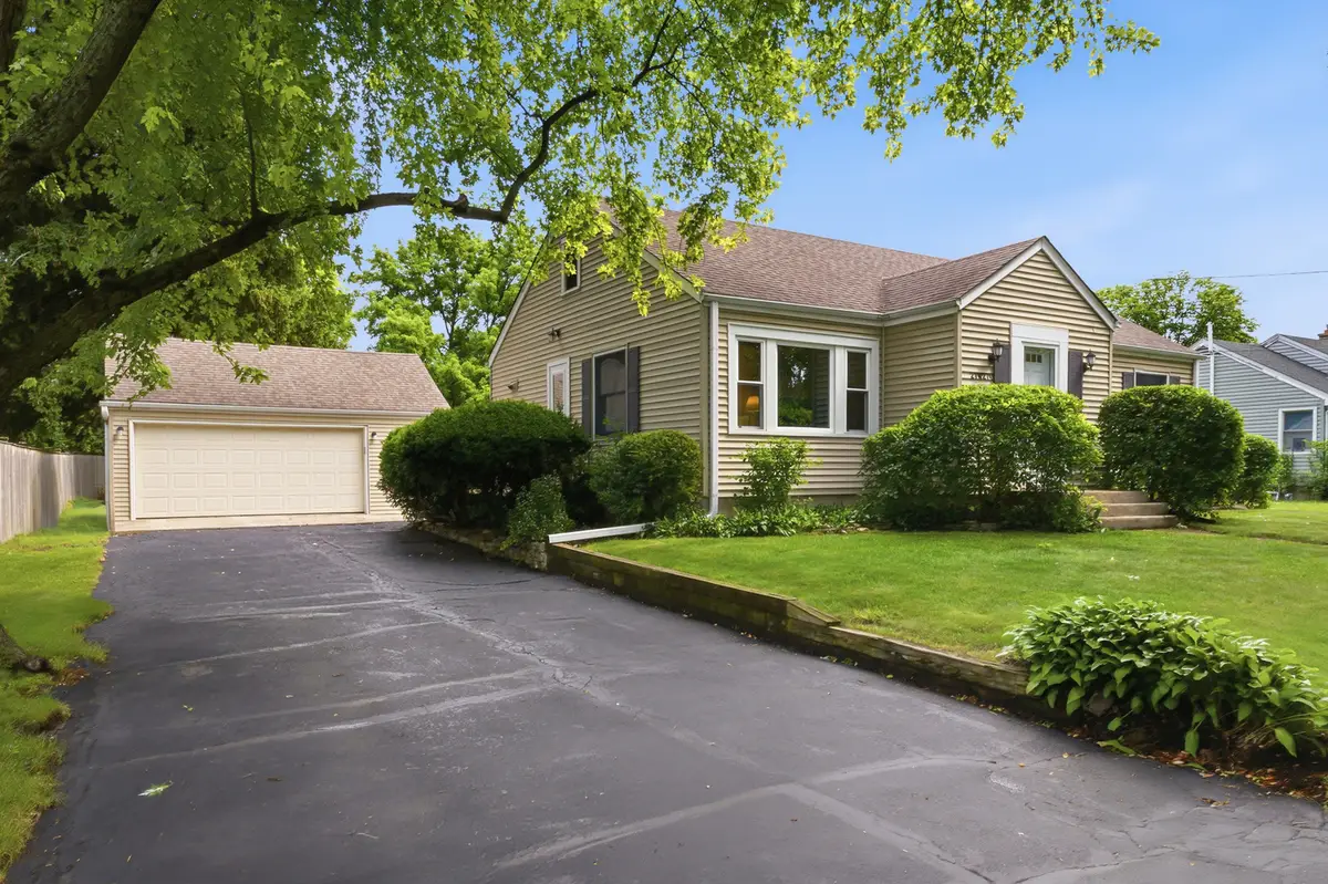 27W270 Sunnyside Avenue, Winfield, IL 60190 - #1