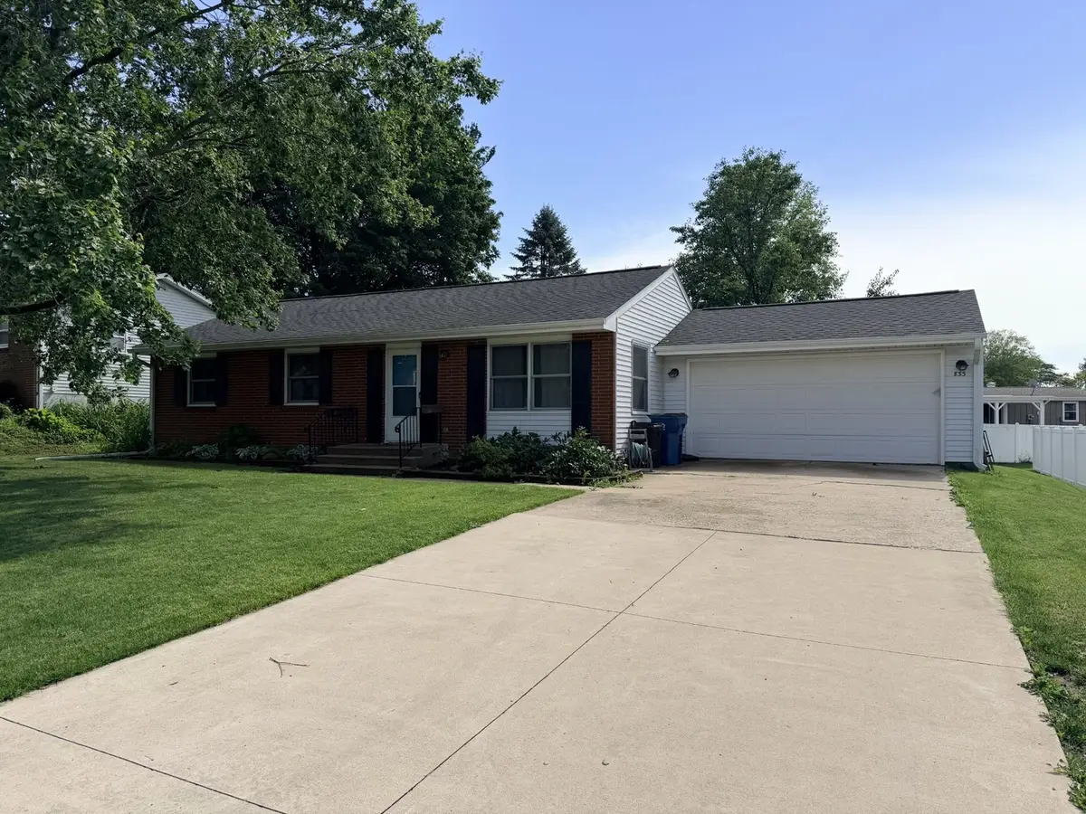 833 King Arthur Lane, Ottawa, IL 61350 - #1