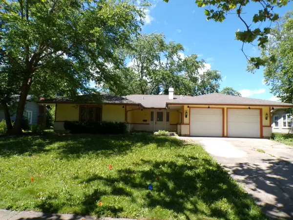23W266 Windsor Drive, Glen Ellyn, IL 60137