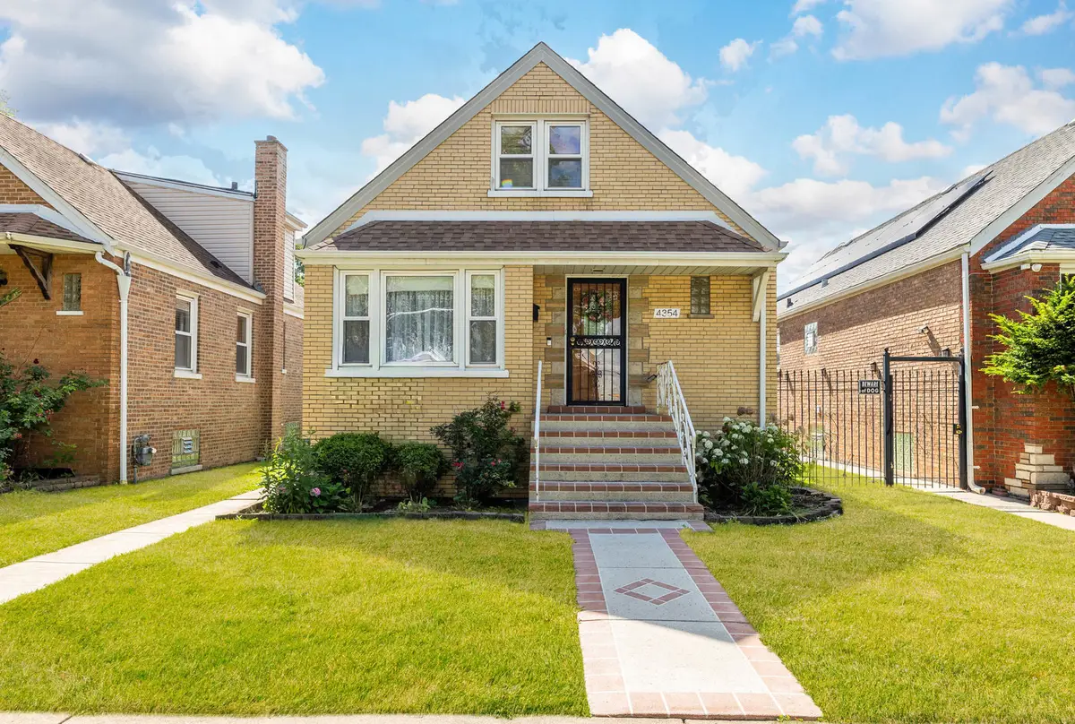 4354 S Komensky Avenue, Chicago, IL 60632 - #1