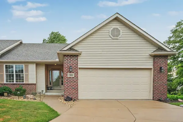 7301 35th Avenue Court, Moline, IL 61265