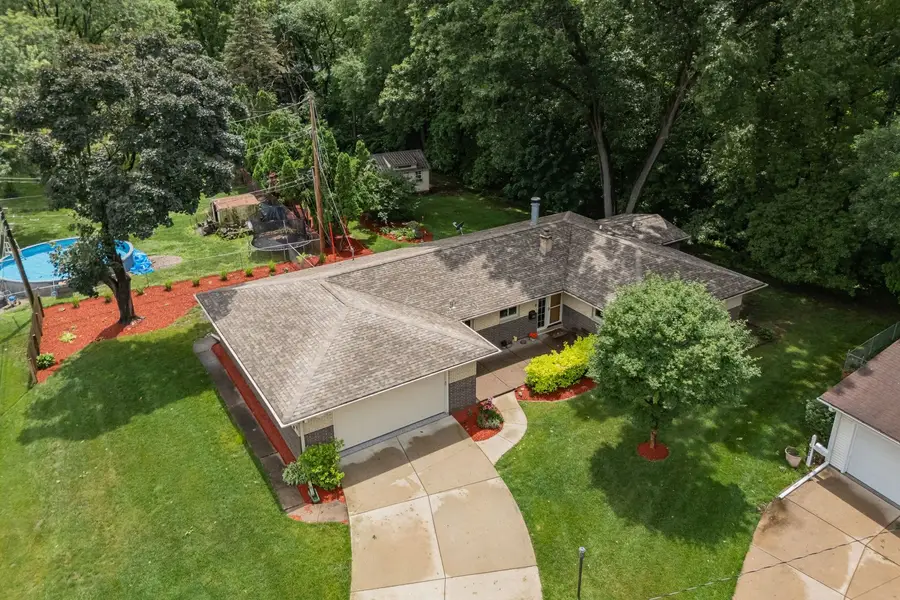 2221 3rd St B Street, East Moline, IL 61244 - #2