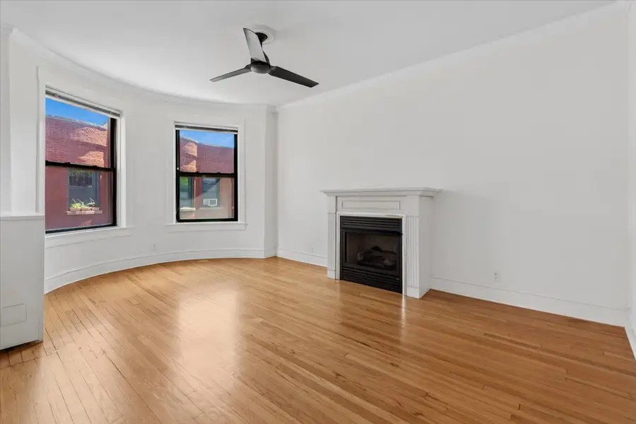 832 W Lakeside Place #3S, Chicago, IL 60640 - #2