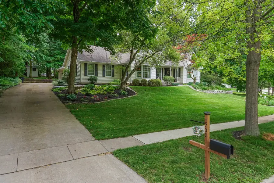 1701 Sweetbriar Drive, Bloomington, IL 61701 - #2