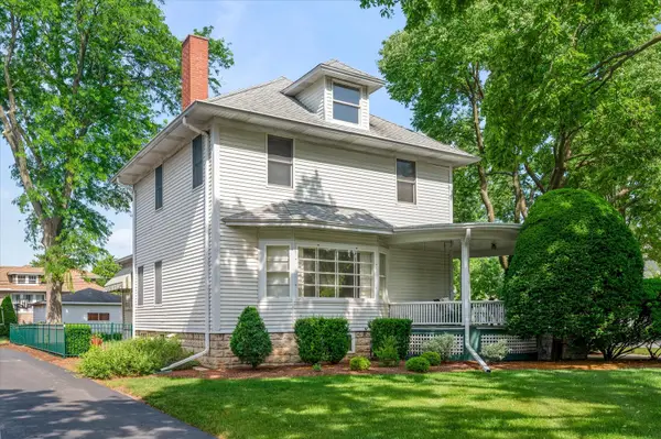 300 W Grantley Avenue, Elmhurst, IL 60126