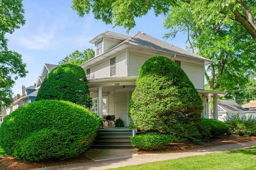 300 W Grantley Avenue, Elmhurst, IL 60126 - #2
