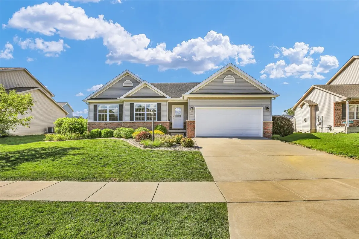 1618 Hunters Ridge Court, Mahomet, IL 61853 - #1