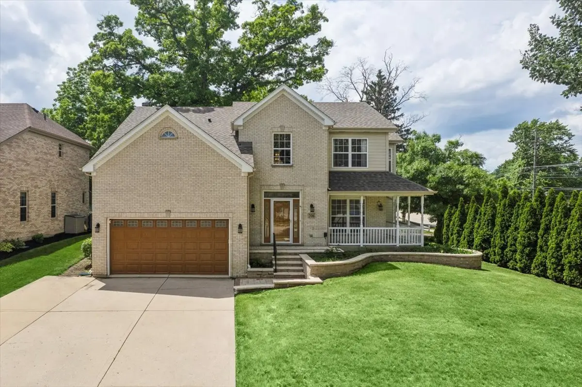 206 S Western Avenue, Bartlett, IL 60103 - #1