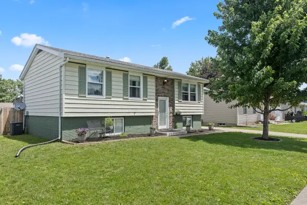 3548 W 30th Street, Davenport, IA 52804