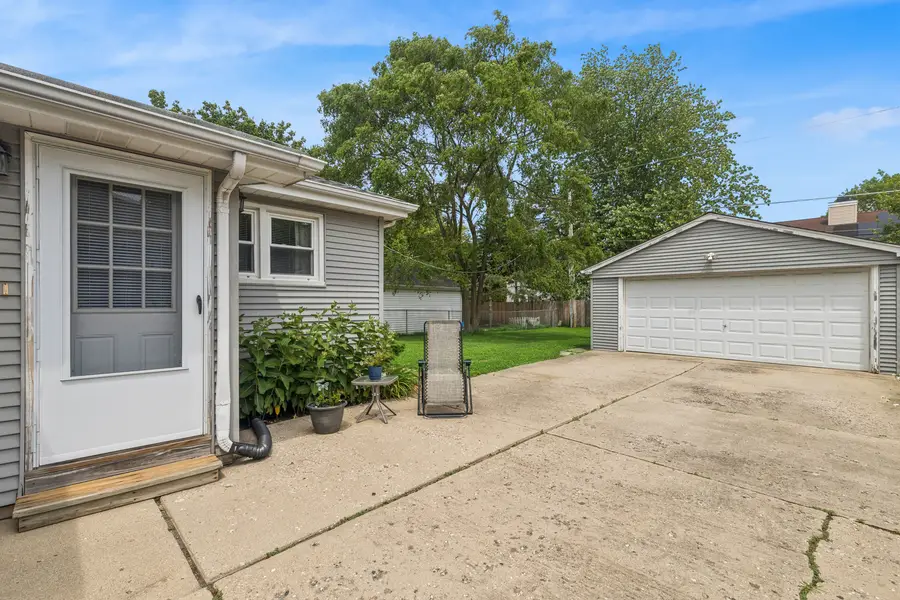 239 Brice Avenue, Mundelein, IL 60060 - #3