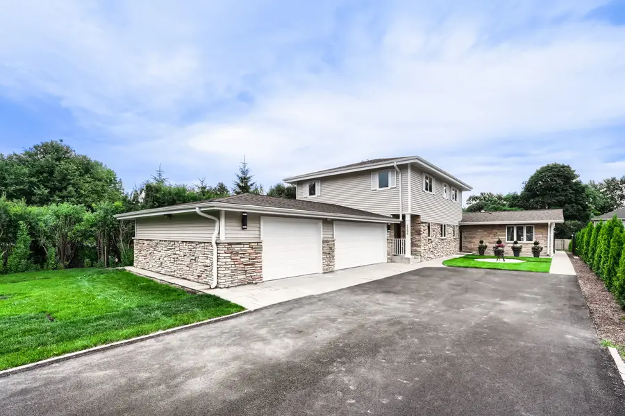 1325 E Lake Avenue, Glenview, IL 60025 - #2