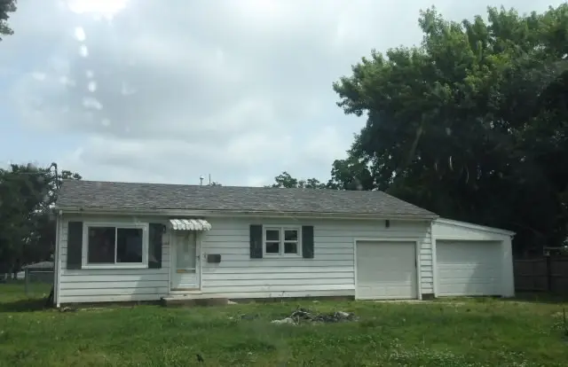 2003 Cleveland Avenue, Charleston, IL 61920 - #1